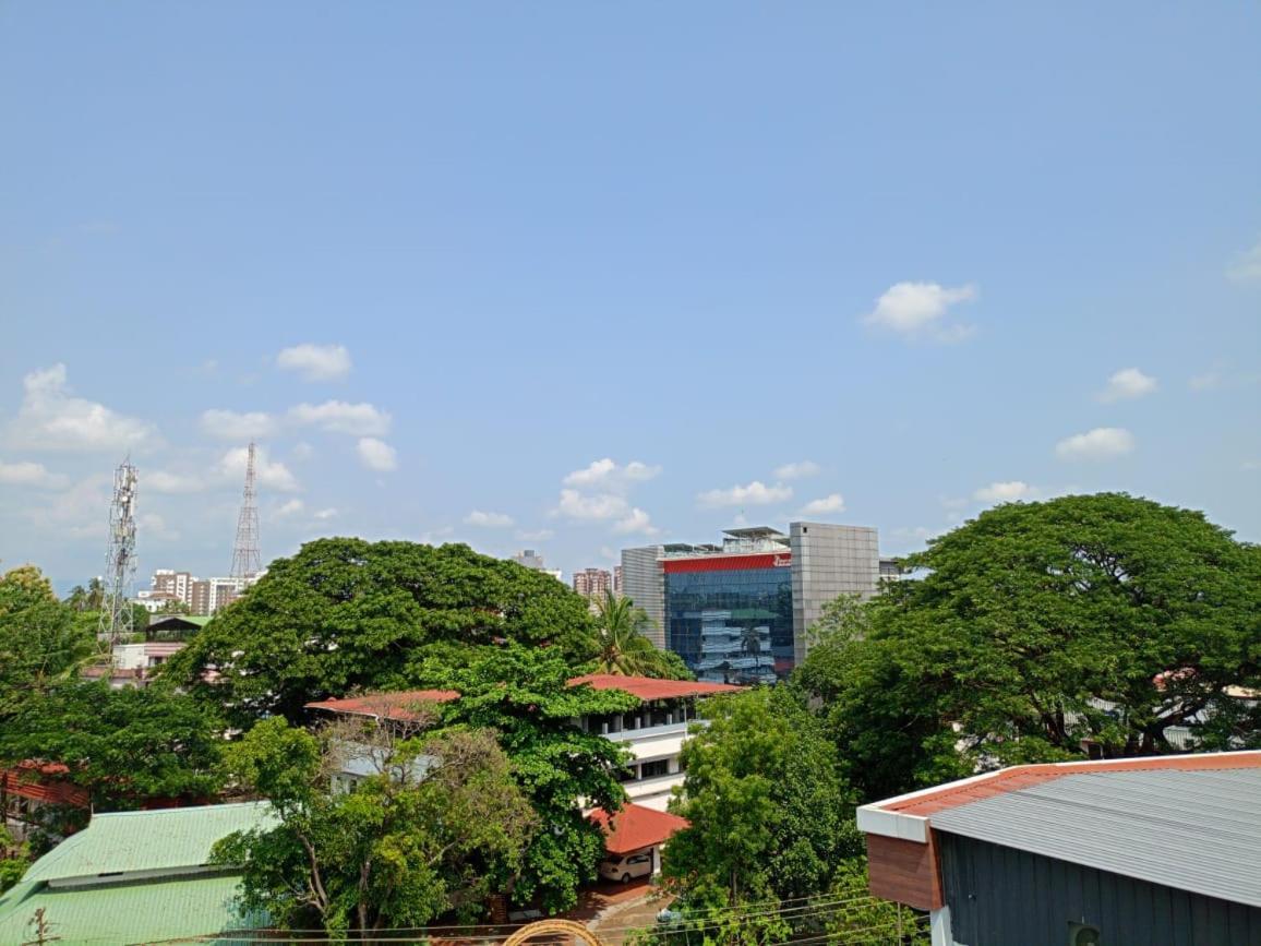 Alite Enclaves Fully Furnished Apartments Thrissur ภายนอก รูปภาพ