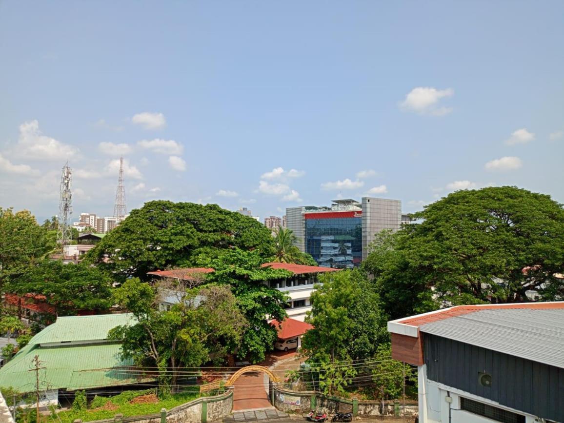 Alite Enclaves Fully Furnished Apartments Thrissur ภายนอก รูปภาพ